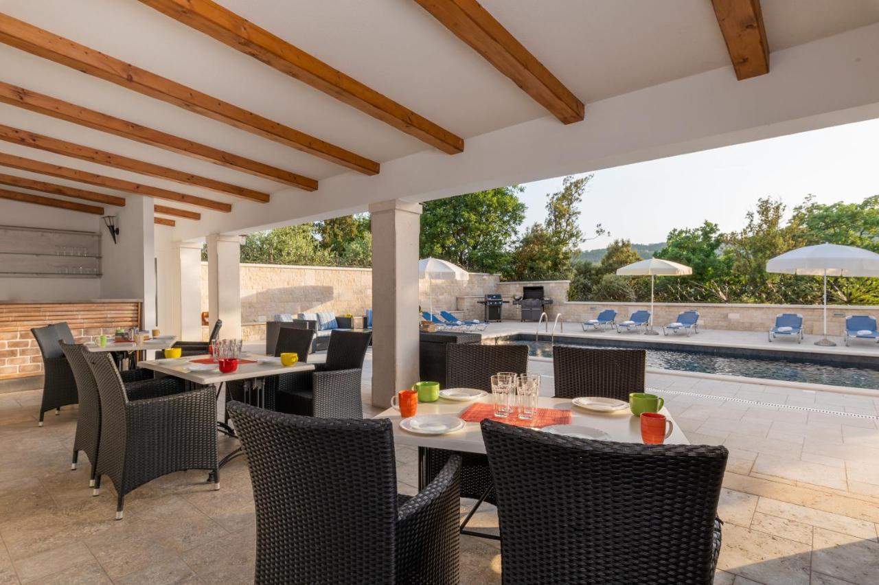 Villa Vires Labin  Kültér fotó